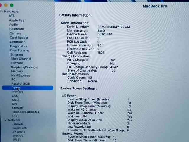 Apple MacBook Pro 13" 2019 ID Touch Bar Intel Quad Core i5 2.4Ghz 16GB 256 GB unità di memoria a stato solido 20