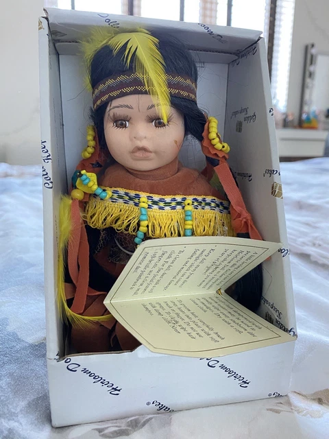 GOLDEN KEEPSAKES HEIRLOOM Dolls Porcelain Doll Little Cubs D08