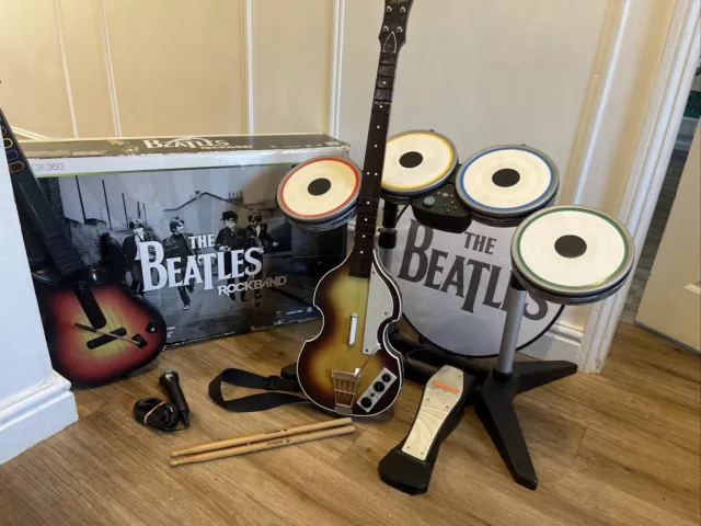 Xbox 360 - The Beatles Rockband Edizione Limitata Inc Box Batteria Hofner X 2 Chitarre