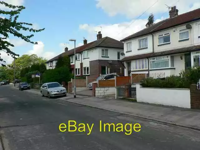 Photo 6x4 Burley Wood Crescent, Kirkstall, Leeds Upper Armley Burley Wood c2006