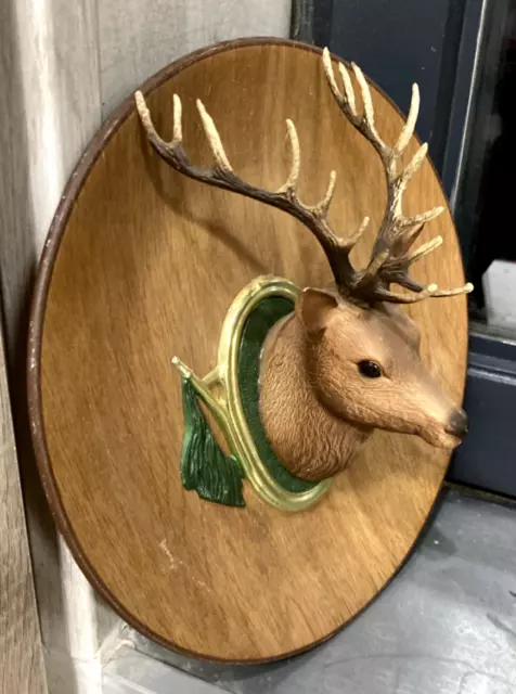 Antique Trophy Hunting Corns with Hounds Deer Wood Deco Vintage Plastic Kitsch