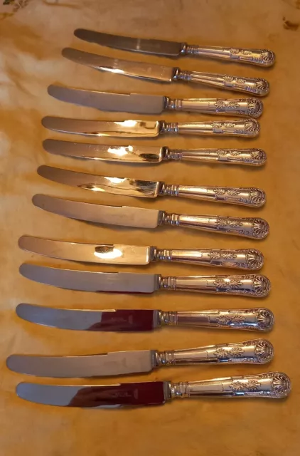 Silver cutlery set; 12 piece Queen's pattern made by Redge dating from 1970s