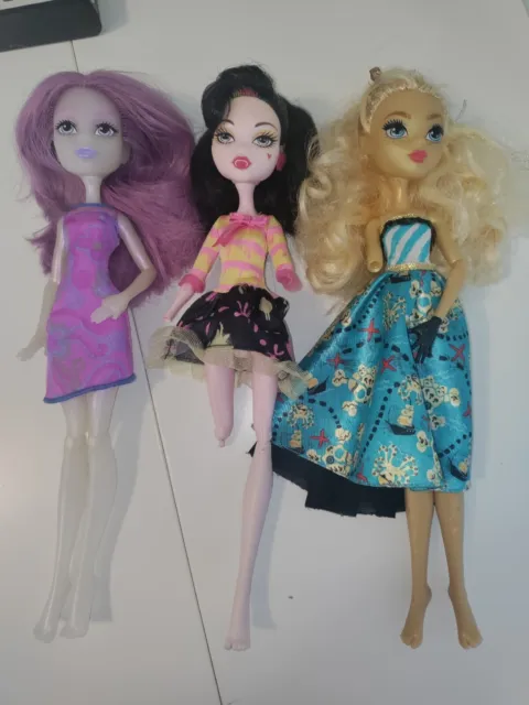 Monster High Doll Lot of 3 Draculaura Art, Ari Hauntington, Dayna Treasura Parts