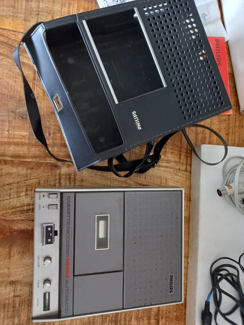 Vintage magnétophone cassette Philips N 2204 avec housse acces et boite 6