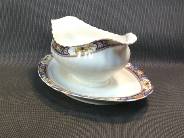 Ancienne saucière de table en porcelaine de Limoges AF France vintage 3