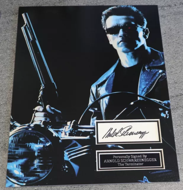 Arnold Schwarzenegger Hand Signed Terminator 2 Photo Display 16x12 Authentic