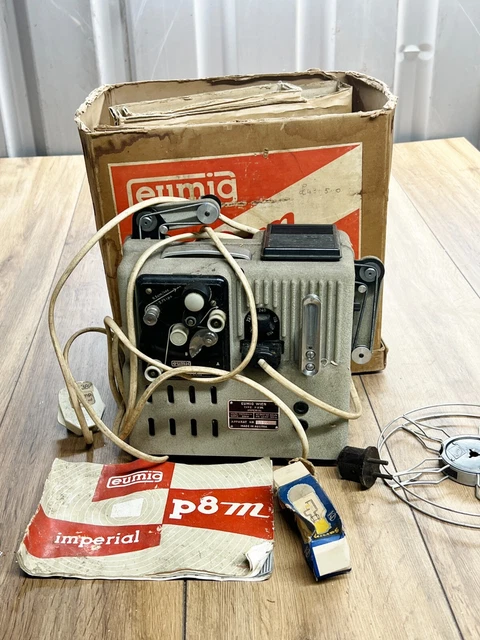 APARAT DE PROIECTIE 8 mm EUMIG WIEN | arhiva Okazii.ro