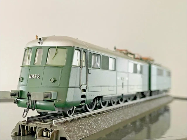 Roco SBB Ae8/14 HOゲージ 鉄道模型 43770 ロコ(Roco) HO Ae8/14 11851 SBB 71814 | 電流タイプ DC, 長さ 391 mm