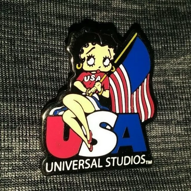 Chemise Universelle Studios Betty Boop Usa Rouge Blanc Bleu Drapeau Épingle De Collection Rare