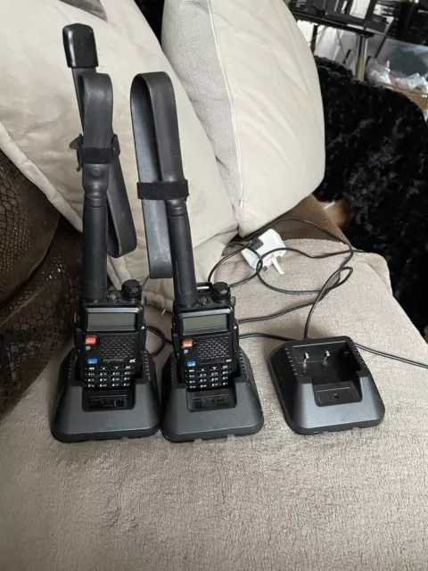 Due walkie talkie baofeng uv-5r