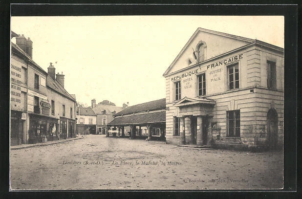 CPA Limours, La Place le Marché la Mairie