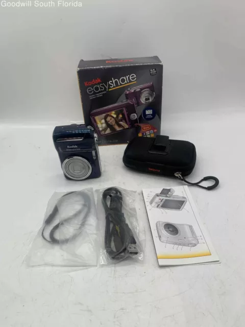 Kodak EasyShare Model No. C1550 Blue 16 MP Digital Camera With Case Not Tested