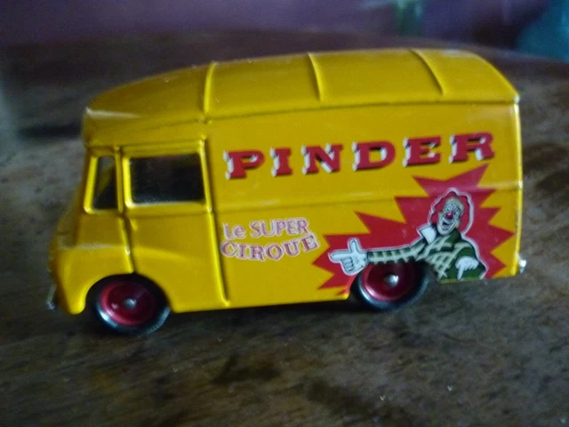 voiture cirque pinder