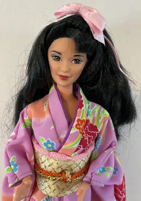 Vtg 1995 Dolls of the World Japanese Barbie Doll Collector Edition EUC