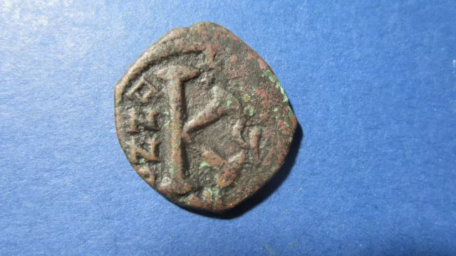 Byzantium Heraclius 610-641 1/2 Follis Approx. 22 MM IN S (4051)