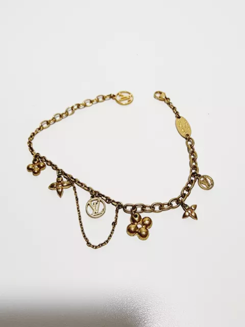 Shop Louis Vuitton Blooming supple necklace (M64855) by SpainSol
