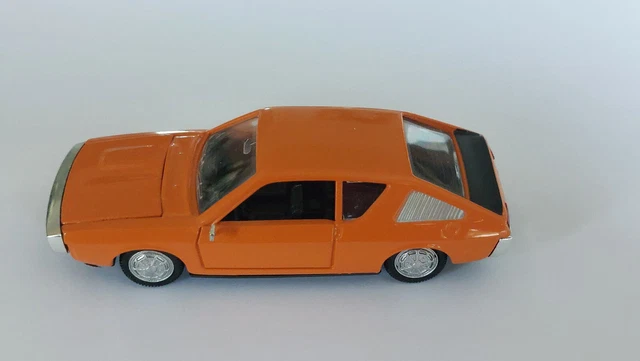 Voiture Miniature Renault 6 Gendarmerie Aérienne 1979 – 1/43 Norev / Hachette, Occasion