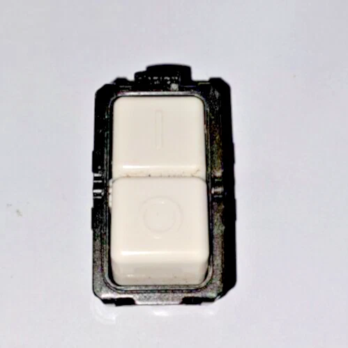 Interruttore Bipolare BTicino Magic S5011F - 16A, Colore Avorio, Design Italiano