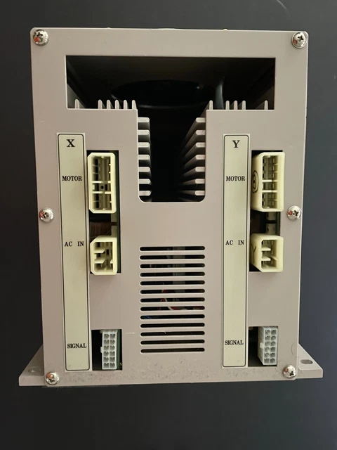 Nuevo conjunto de controlador SWF UH1212 X-Y para máquina de bordar comercial