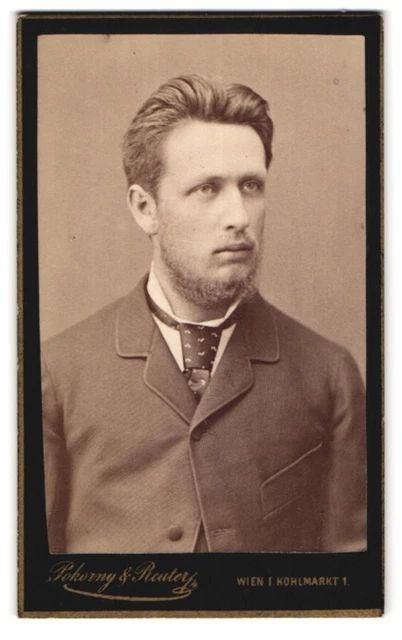 Photography Pokorny & Reuter, Vienna, Kohlmarkt 1, stately gentleman in suit with C