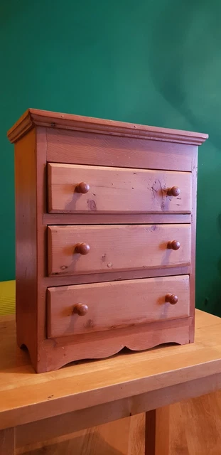 Pine Apprentice Piece Miniature Chest of Drawers