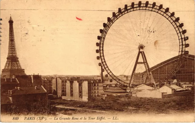 CPA Paris 15e Paris-La Grande Roue et la Tour Eiffel (311864)