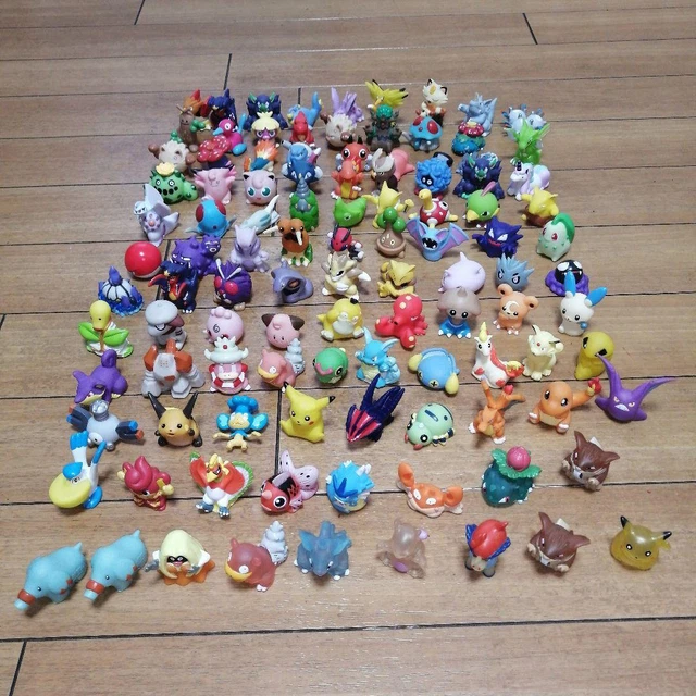 Pokémon – Poupée à Doigt Bandai – Germignon (Chikorita) – Marionnette D’aventure