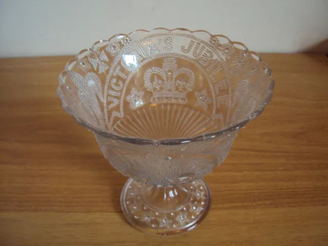 A Queen Victoria Golden Jubilee 1838-1887 Glass Footed Bowl