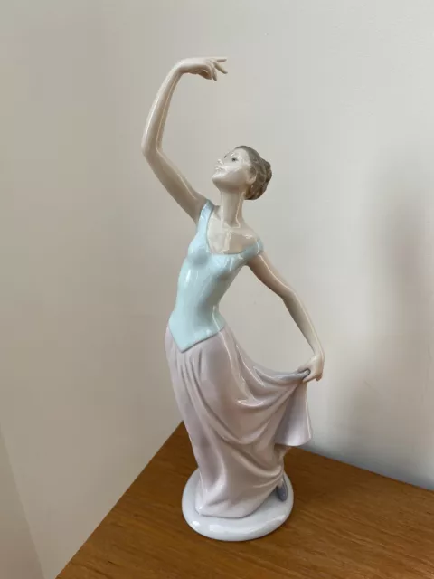 Nao By Lladro Porcelain Figurine The Dance is Over