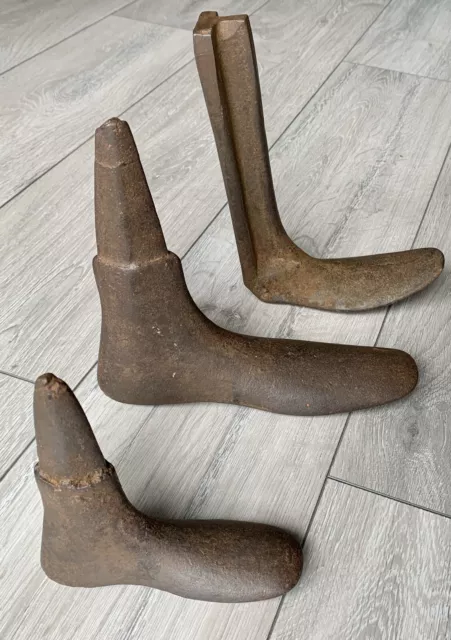 Joli lot : formes à chaussures - embauchoirs anciens fonte outils de cordonnier