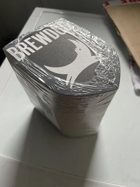 125 X BRANDNEU Offizielle Brau Hund Bier Matte Pub Bar Mann Höhle, Handwerk, Untersetzer Pack