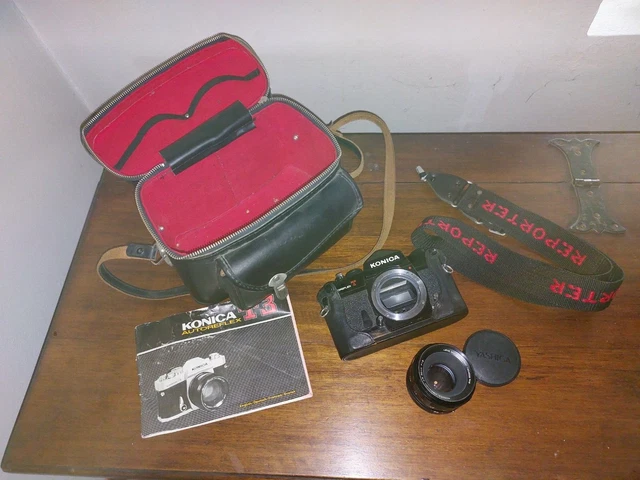 Macchina fotografica vintage Konica autoreflex T3 + obiettivo e borsa
