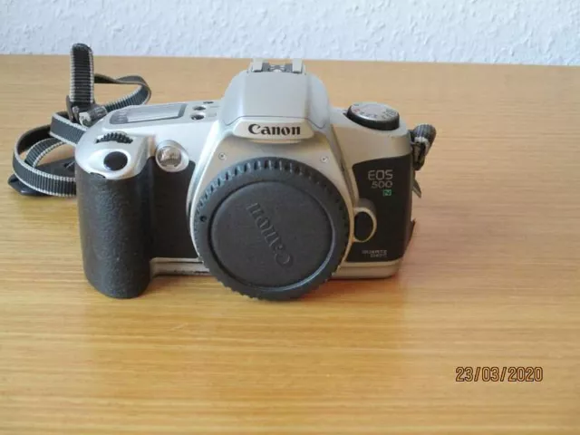 Canon EOS 500N / Rebel G 35mm Spiegelreflexkamera Nur Gehäuse