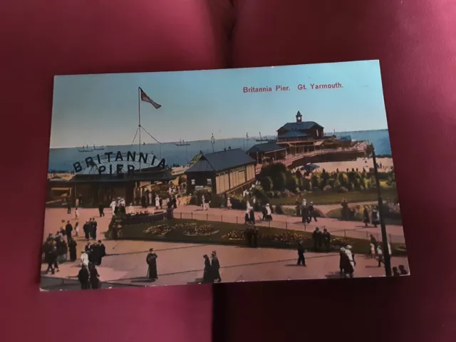 Old postcard of Britannia Pier Great Yarmouth, Norfolk posted 1926