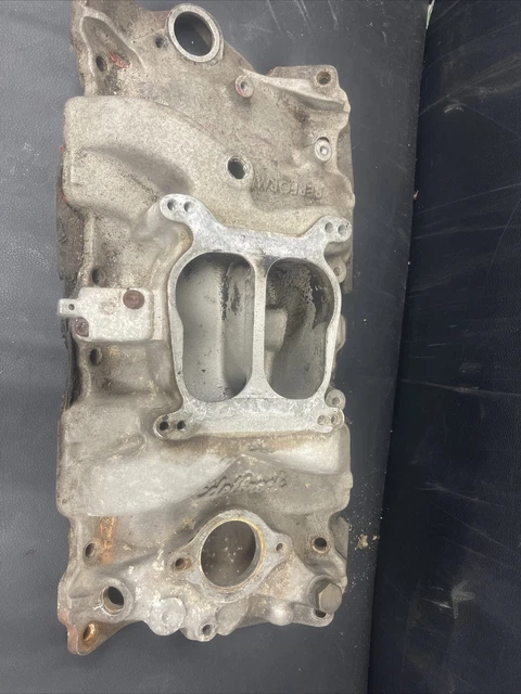 SBC intake manifold 350 Chevy 4 Barrel Edelbrock Performer 2101 305 327 350 400 SBC intake manifold 350 Chevy 4 Barrel Edelbrock Performer 2101 305 327 350 400