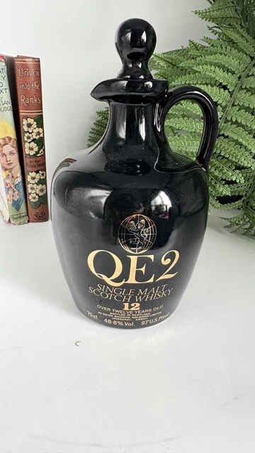 VINTAGE QE2 STONEWARE Whisky Jug Bottle Scotch Liqueur Black