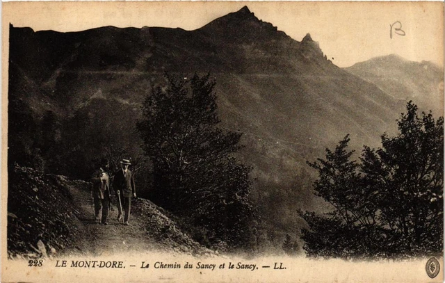 CPA Le MONT-DORE Le Chemin du Sancy et le Sancy (721062)