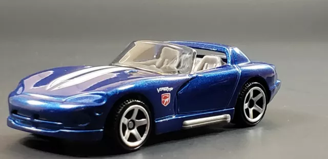 1992-1996 Dodge Viper Rt/10 1/64 Scale Collectible Diorama Diecast Model Car