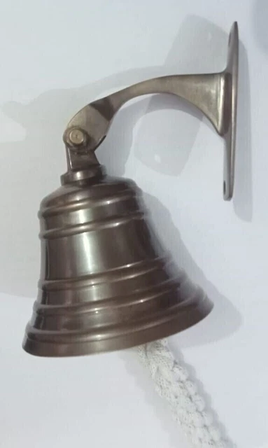 ANCIENNE CLOCHE DE porte suspendue / nautique en laiton avec support mural EUR 44,00 - FR