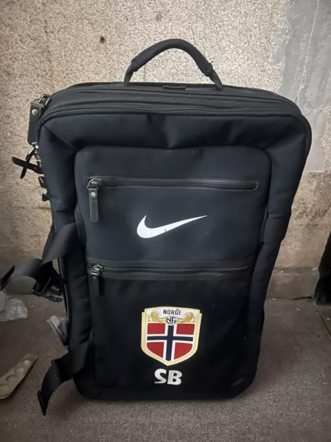 NIKE FIFTYONE49 CORDURA Travel Wheeled Suitcase 57cm 49.00 PicClick UK