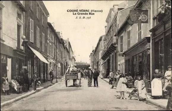 Ak Couhé Vérac Vienne, La Grande Rue - 3854174