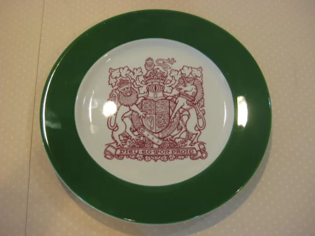 Vintage Shenango China New Castle "Dieu Et Mon Droit" Green Plate, 10 1/3"