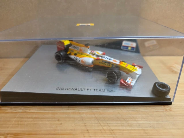 Les Petites Renault - Renault F1 Team R 27 H. Kovalainen 2007