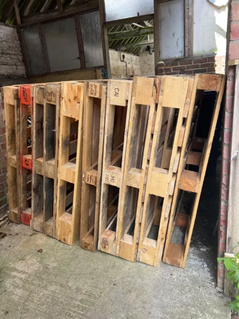 Used Wooden Pallets. 100x120cm Standard UK Pallet size