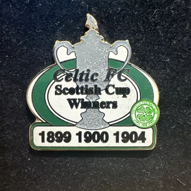 Celtic Pin Badge Scottish Cup winners 1899 1900 1904 metal enamel quality