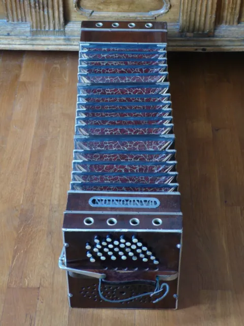 Histor. Bandoneon (um 1920) , 130-tönig, rhein. Lage, Zinkplatten, Oktavstimmung