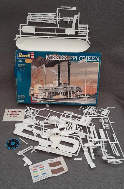 Maquette Revell Mississippi Queen – 1:271 – Bateau – Pièces En Grappes – Boîte Abîmée