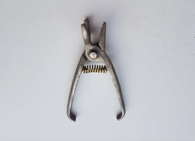 ANCIENNE PINCE À identifier Sertir Riveter ? ancien Outil de Ferronnier ANCIENNE PINCE À identifier Sertir Riveter ? ancien Outil de Ferronnier