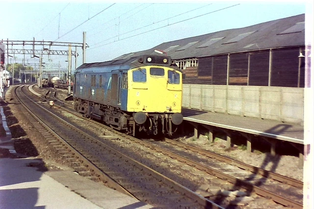 35MM RAILWAY COLOUR Negative Class 25 057 at Longport £1.95 - PicClick UK