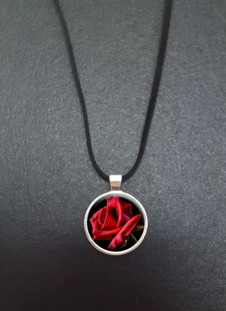 Rose Pendant On a 18" Black Cord Necklace Ideal Birthday Gift N76